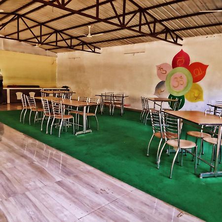 רישיקש Garud Chatti River Resort מראה חיצוני תמונה