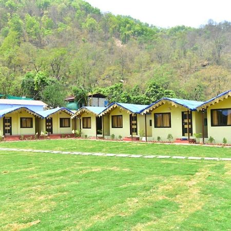 רישיקש Garud Chatti River Resort מראה חיצוני תמונה
